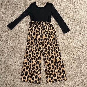 Girls size 8 long sleeve wide leg leopard print jumper with belt